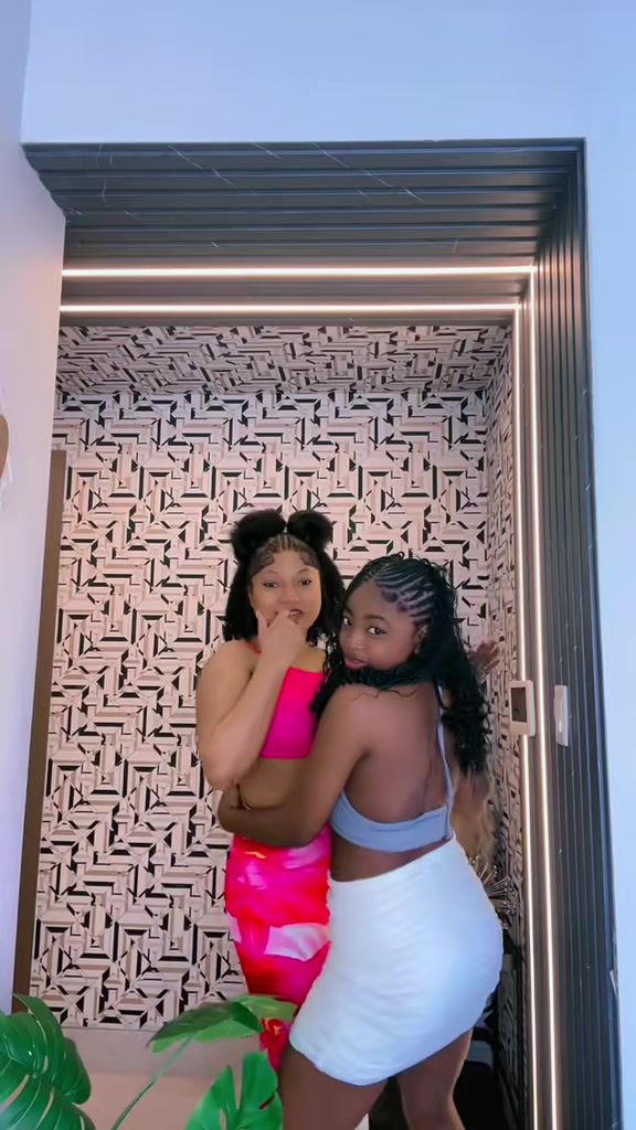 @analaura_joseph