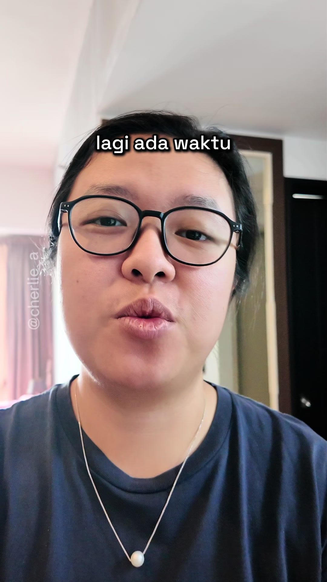 @Cherlie Andriani | REVIEW APA?