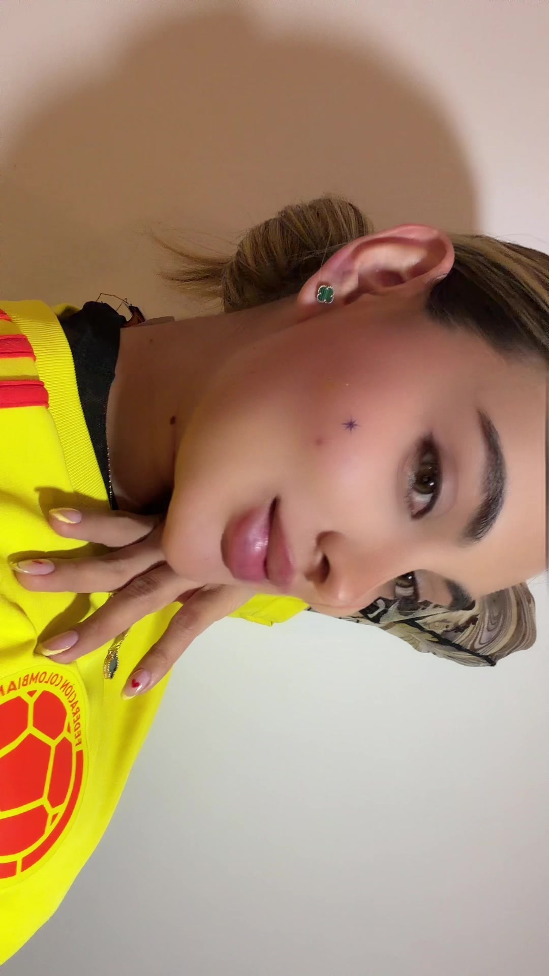 @ᐯᗩᒪ 👸🏼🔆💛