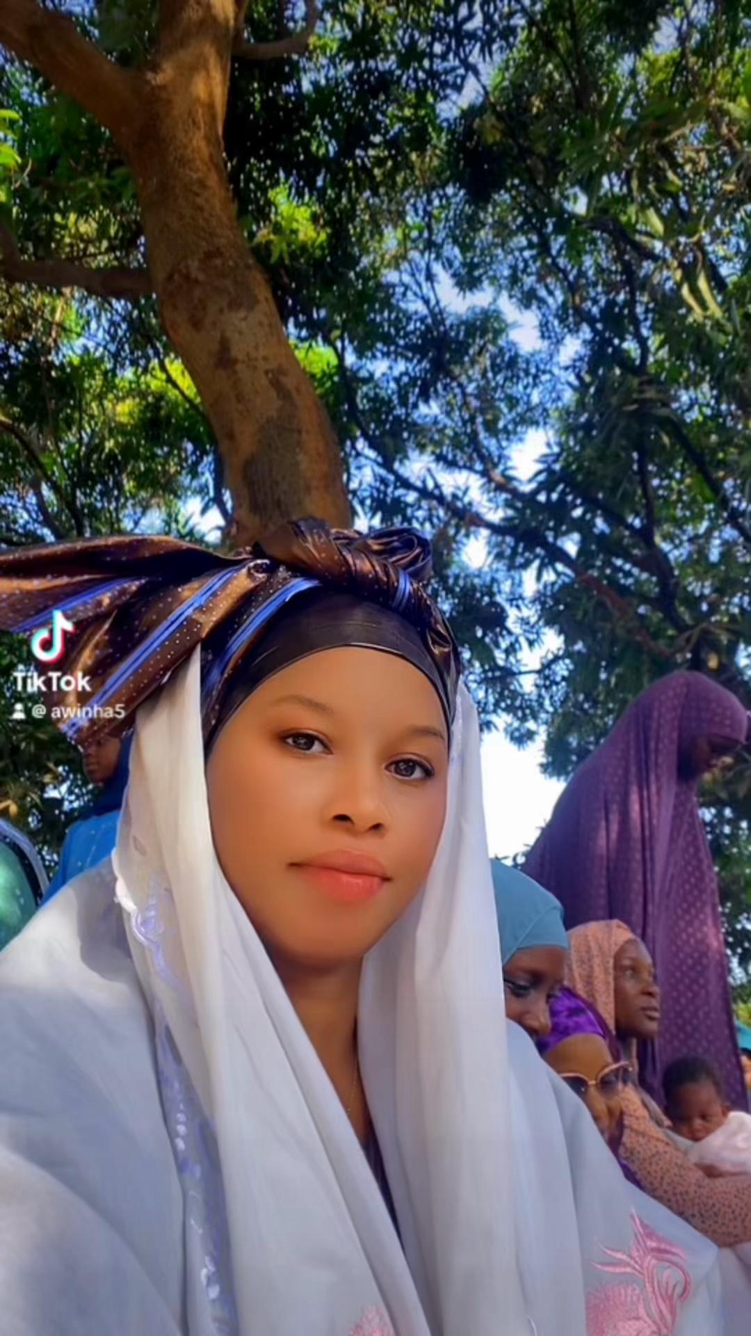 @Awinha👸🇬🇼