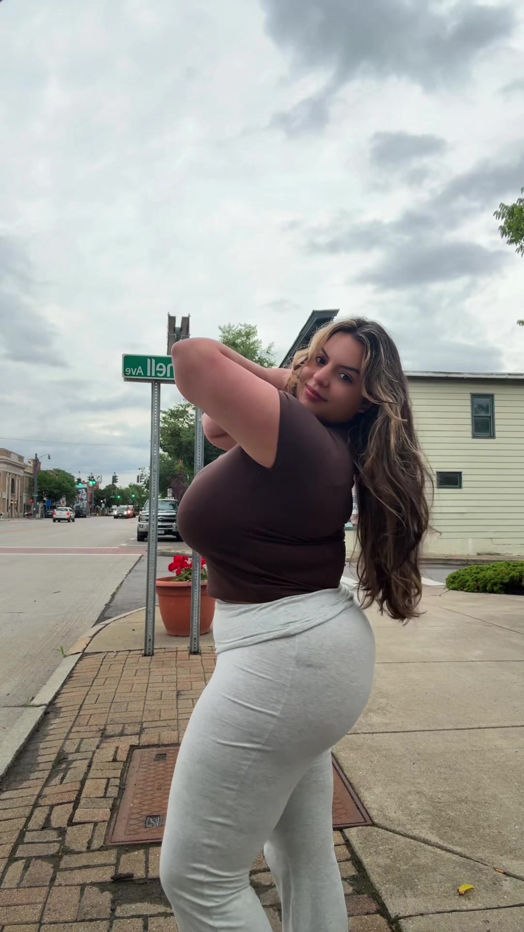 @iloveteniah