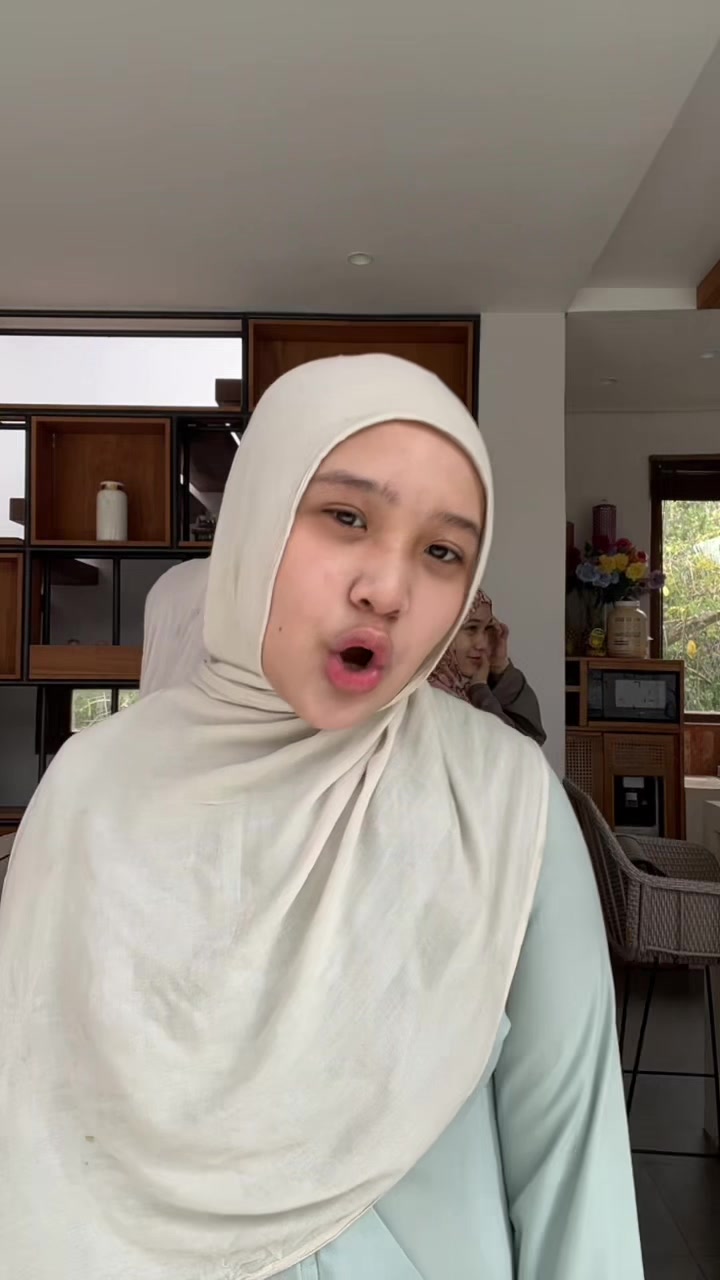 @Aina