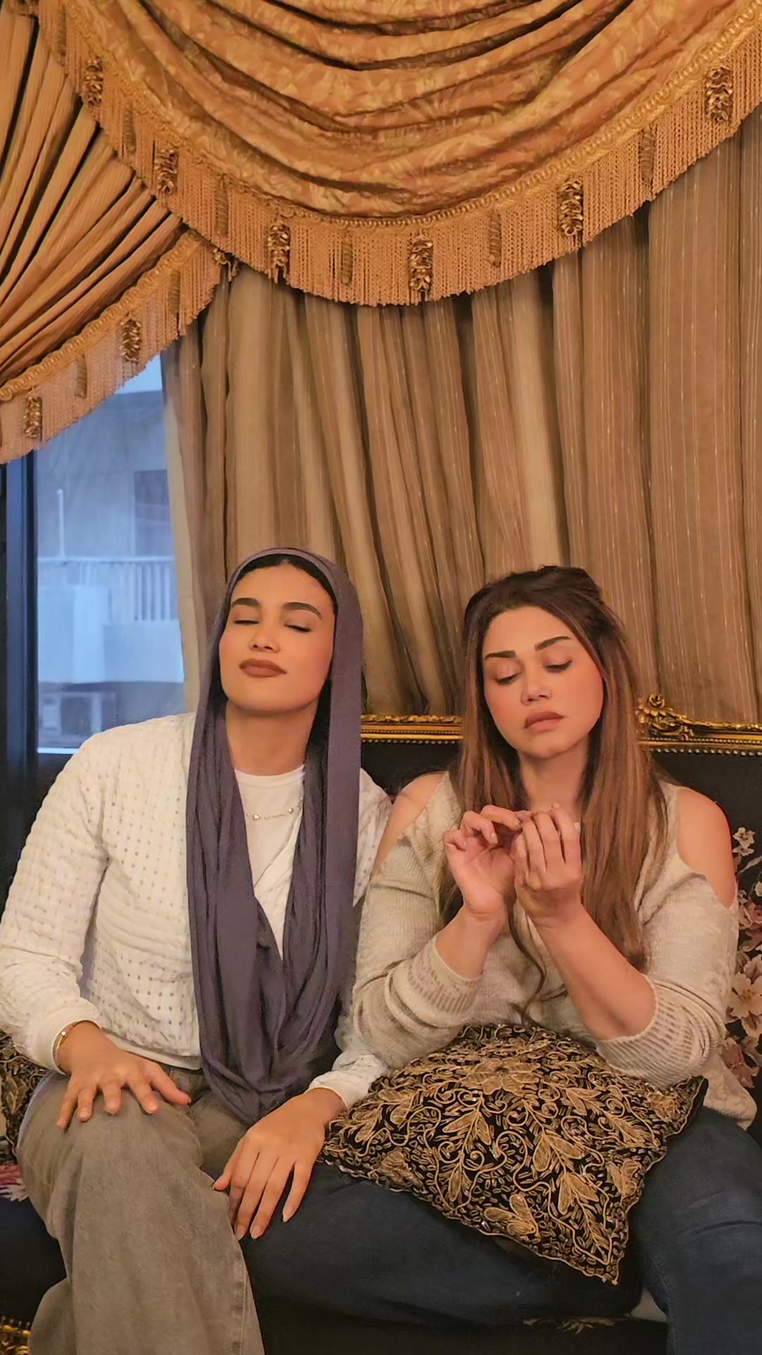 @نوليا مصطفي