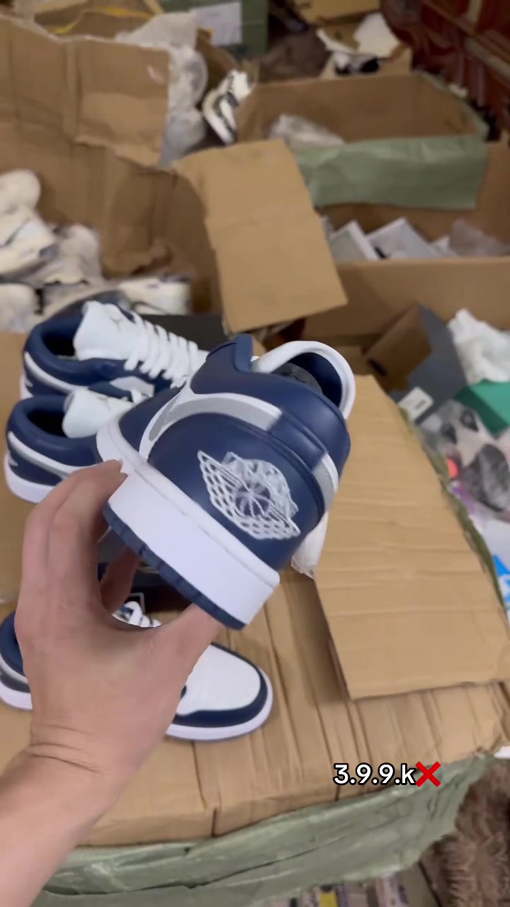 @SneakerLuxury19