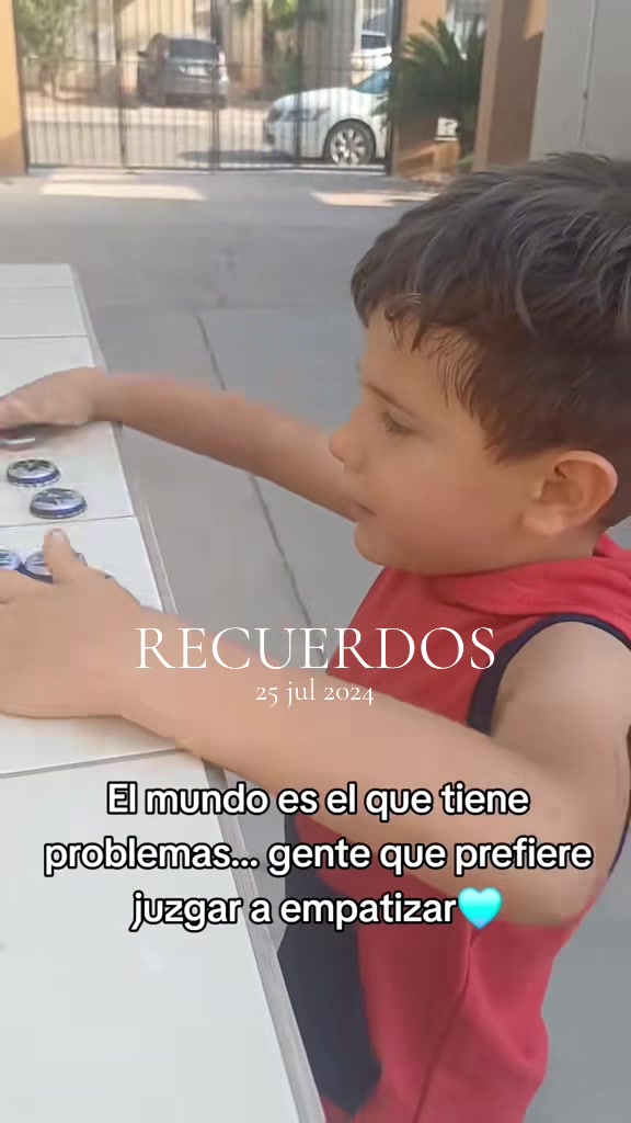 @Maestra Maribel 🍎🎨🎭🧩🖍📚✂️