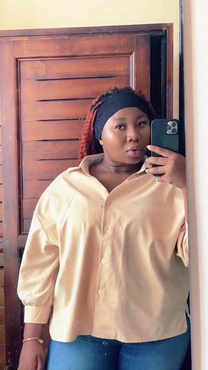 @Shivi's Vintage GlowCos.🛍️🌸