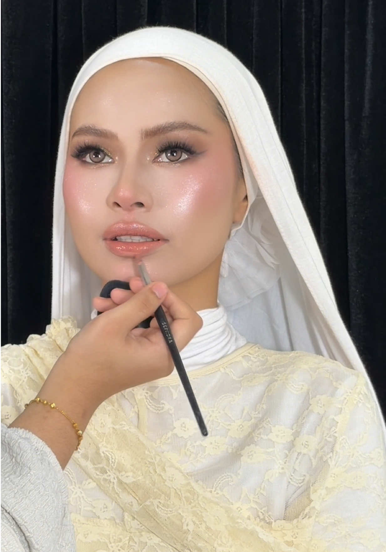@NaddyNahar Makeup Artist