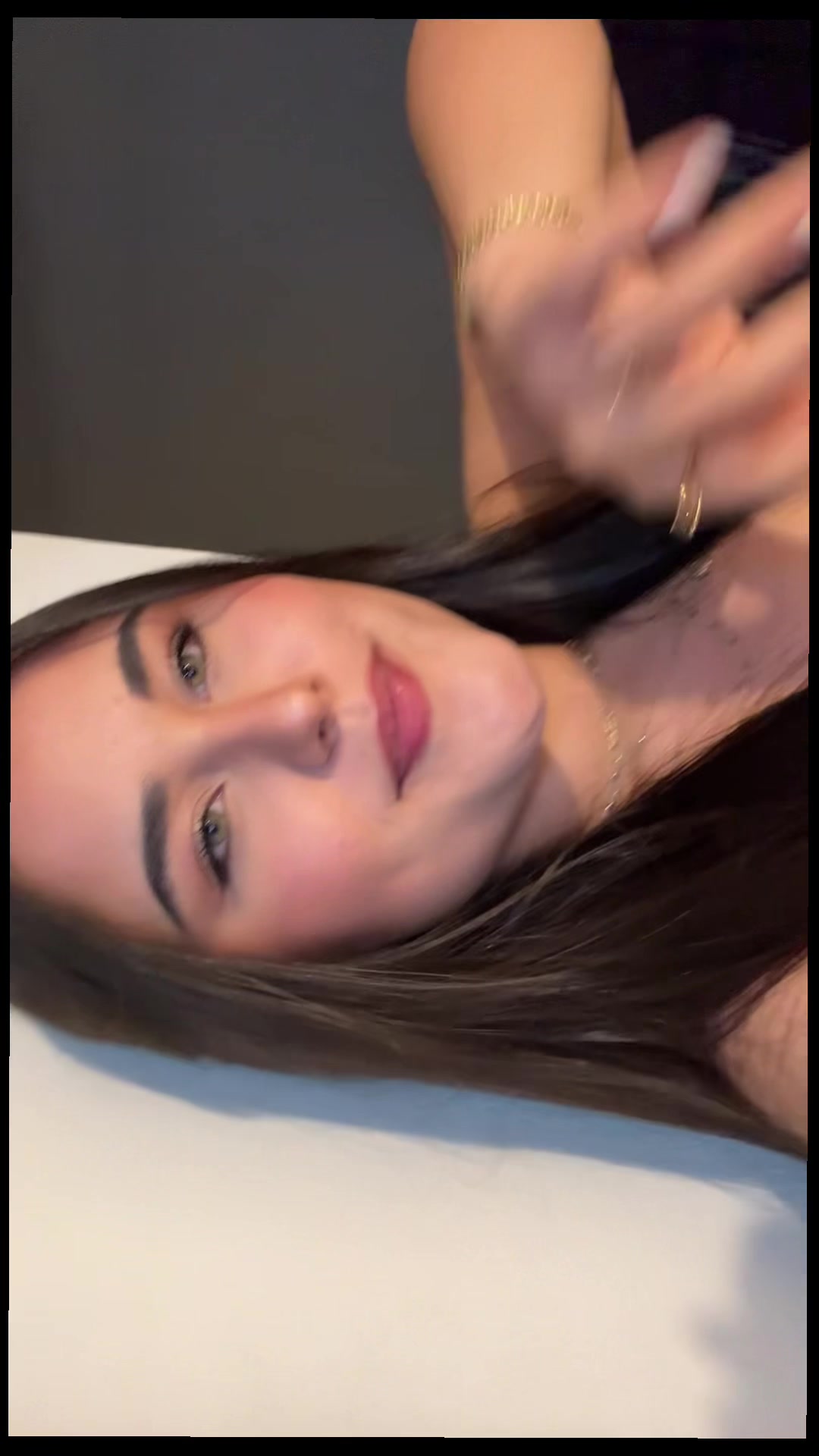 @ana lia