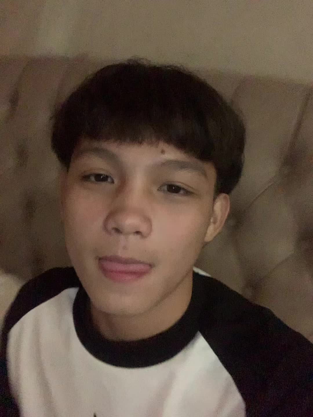 @Zai