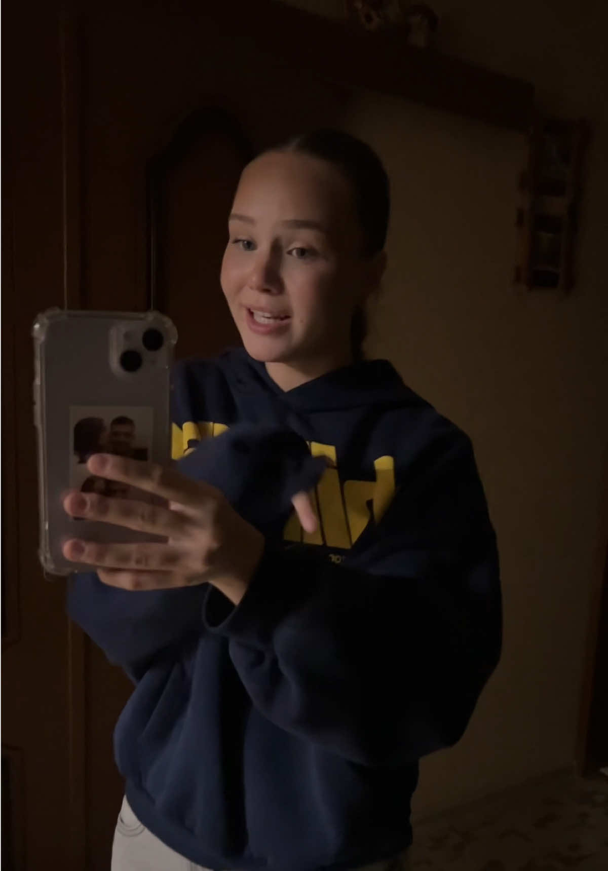 @полина