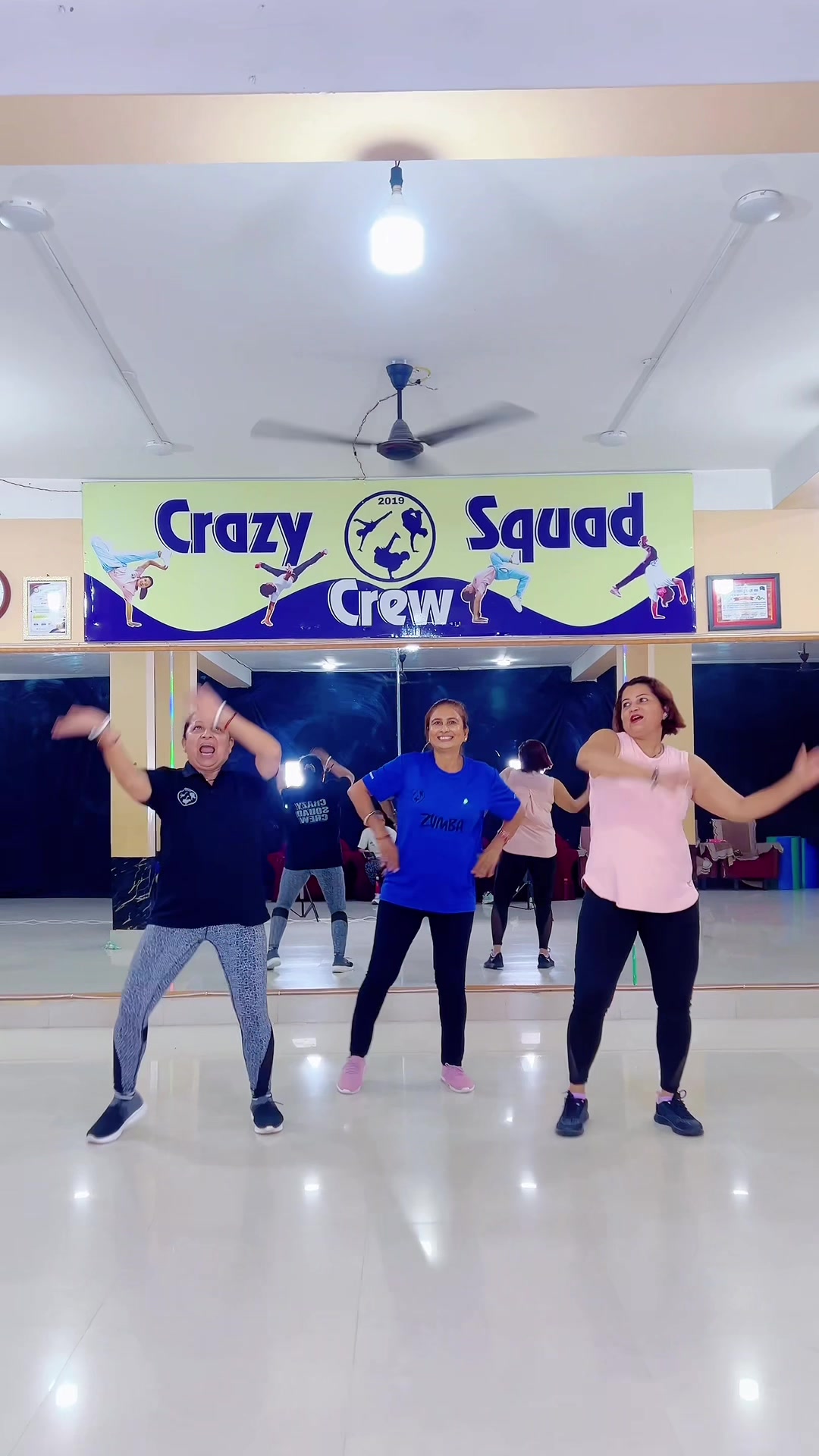@Crazy Squad Crew