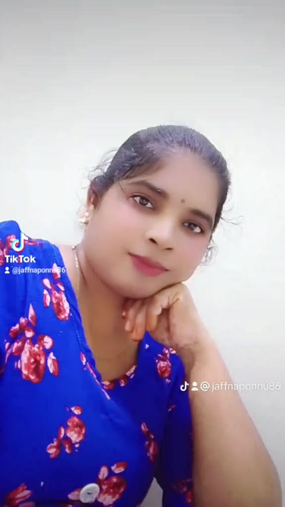@jaffna urumpirai ponnu