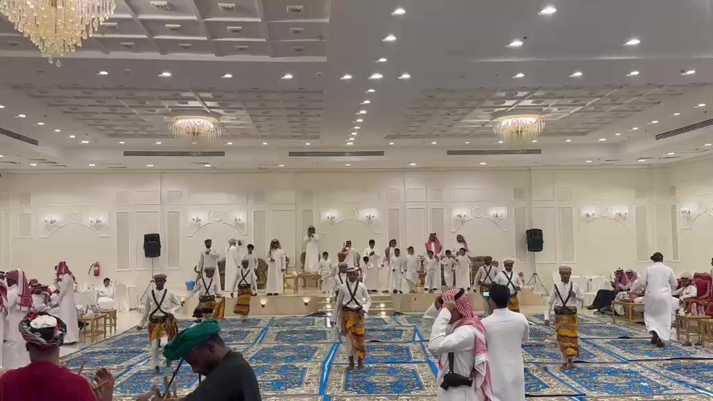 @ڤرقة آخوإن عـآيٌـل🤍🌼.