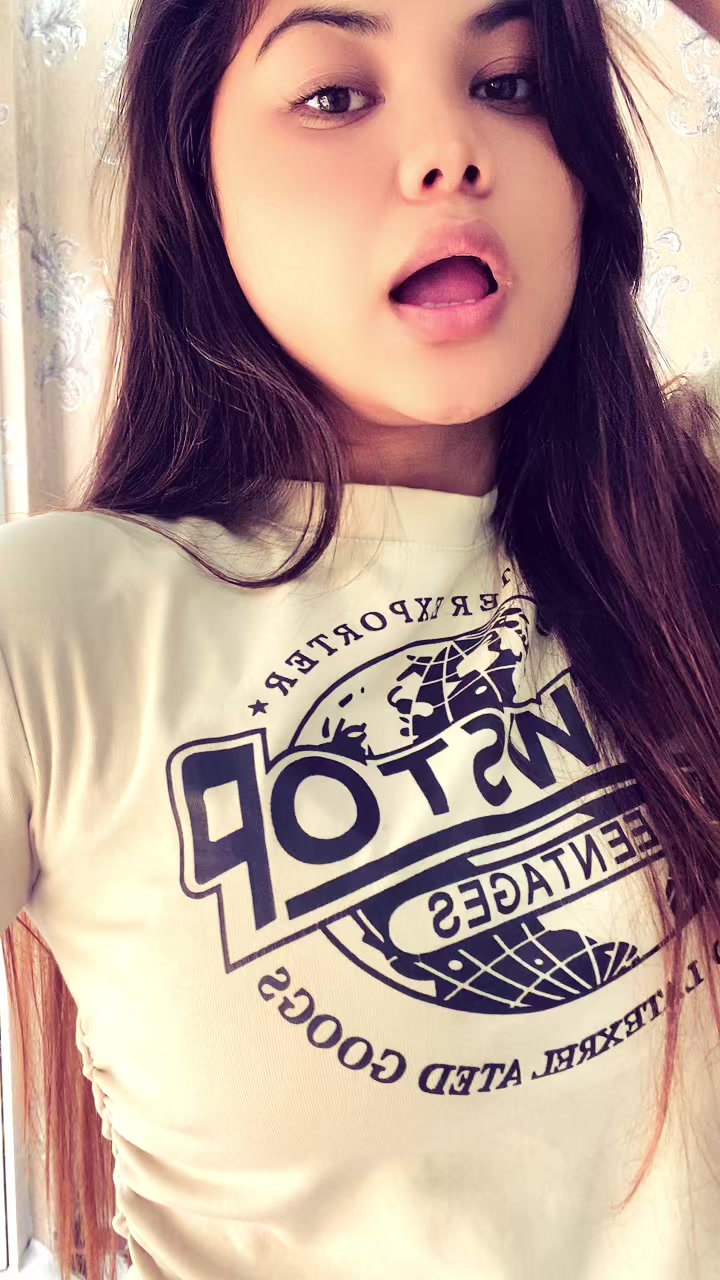 @अनुषा
