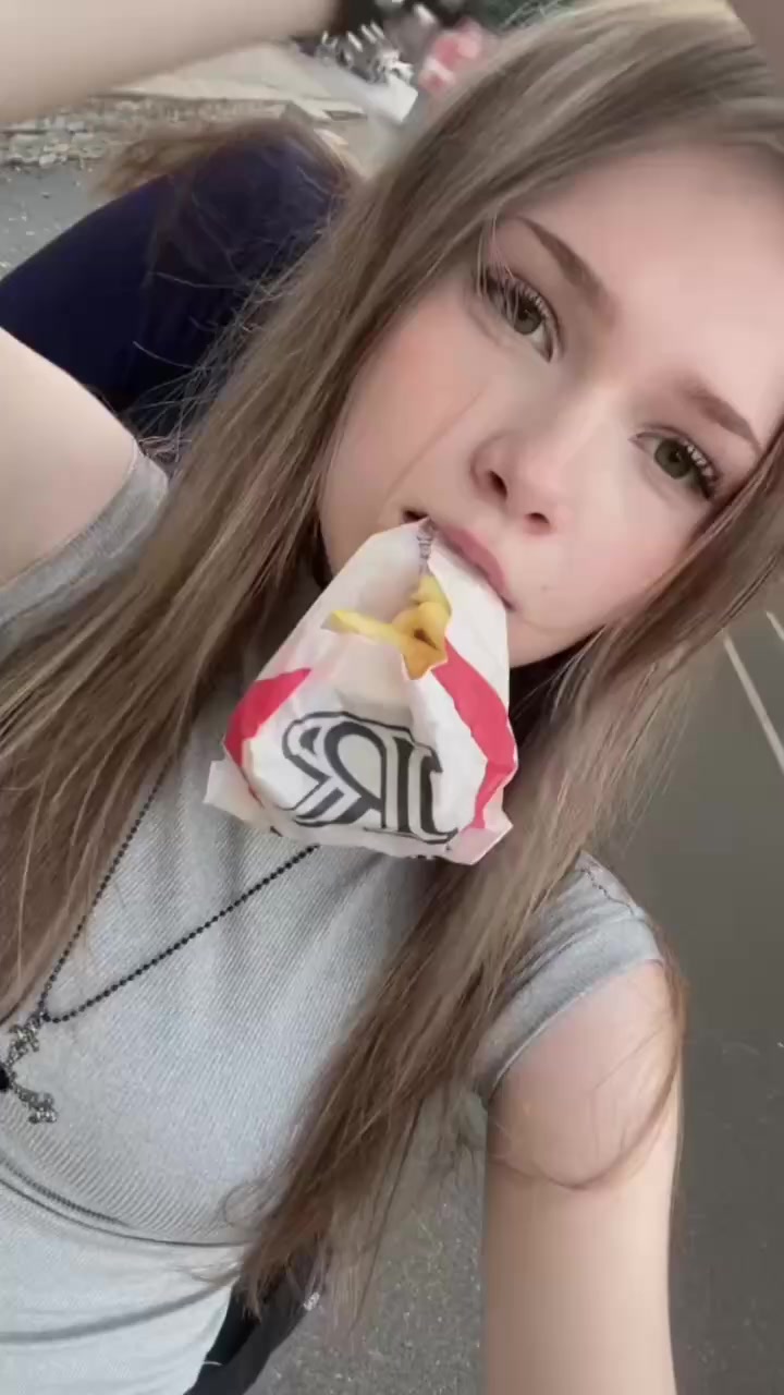 @лера кукэйчэк 🎄