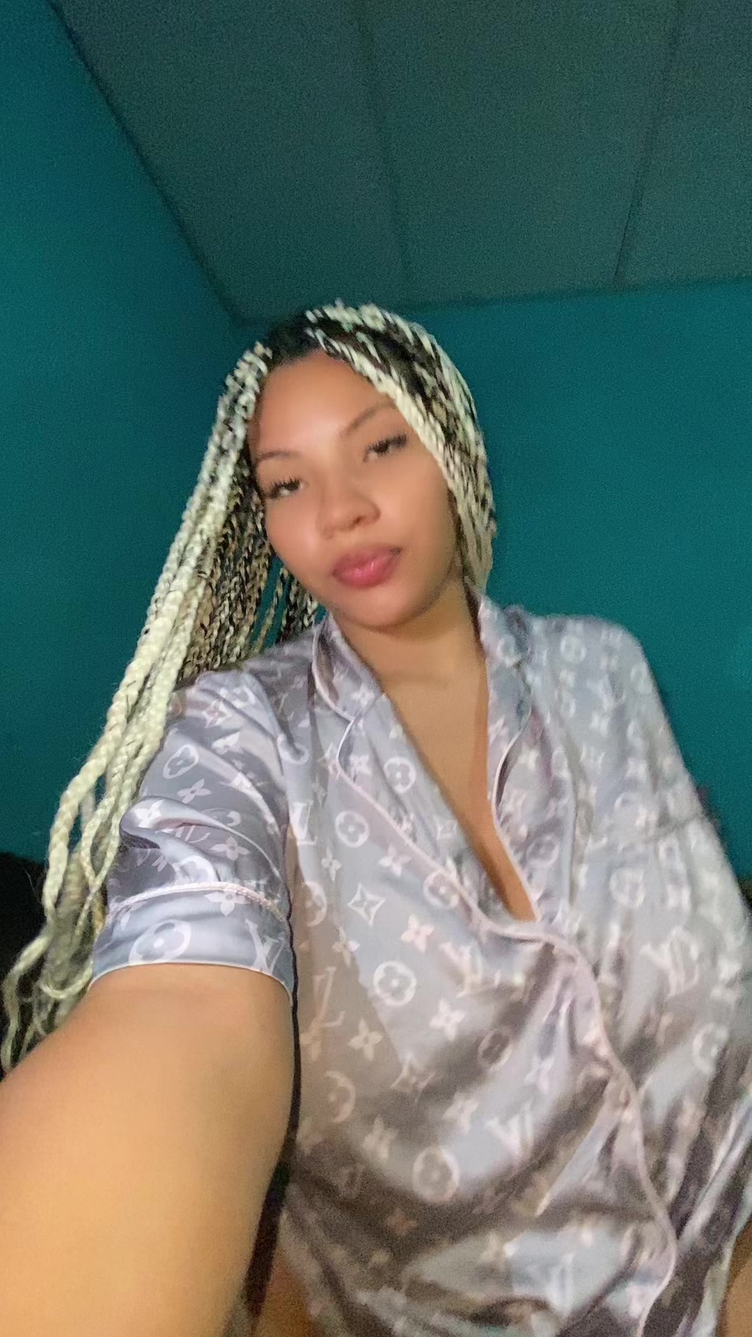 @Leyangomez_