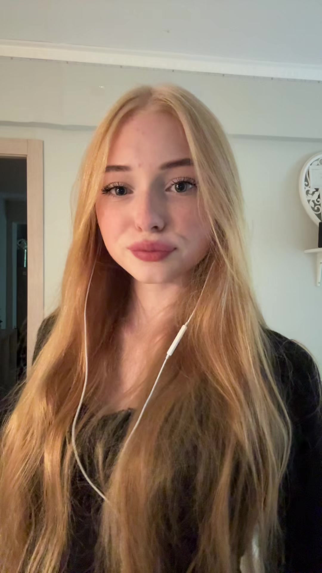 @викусик🌷