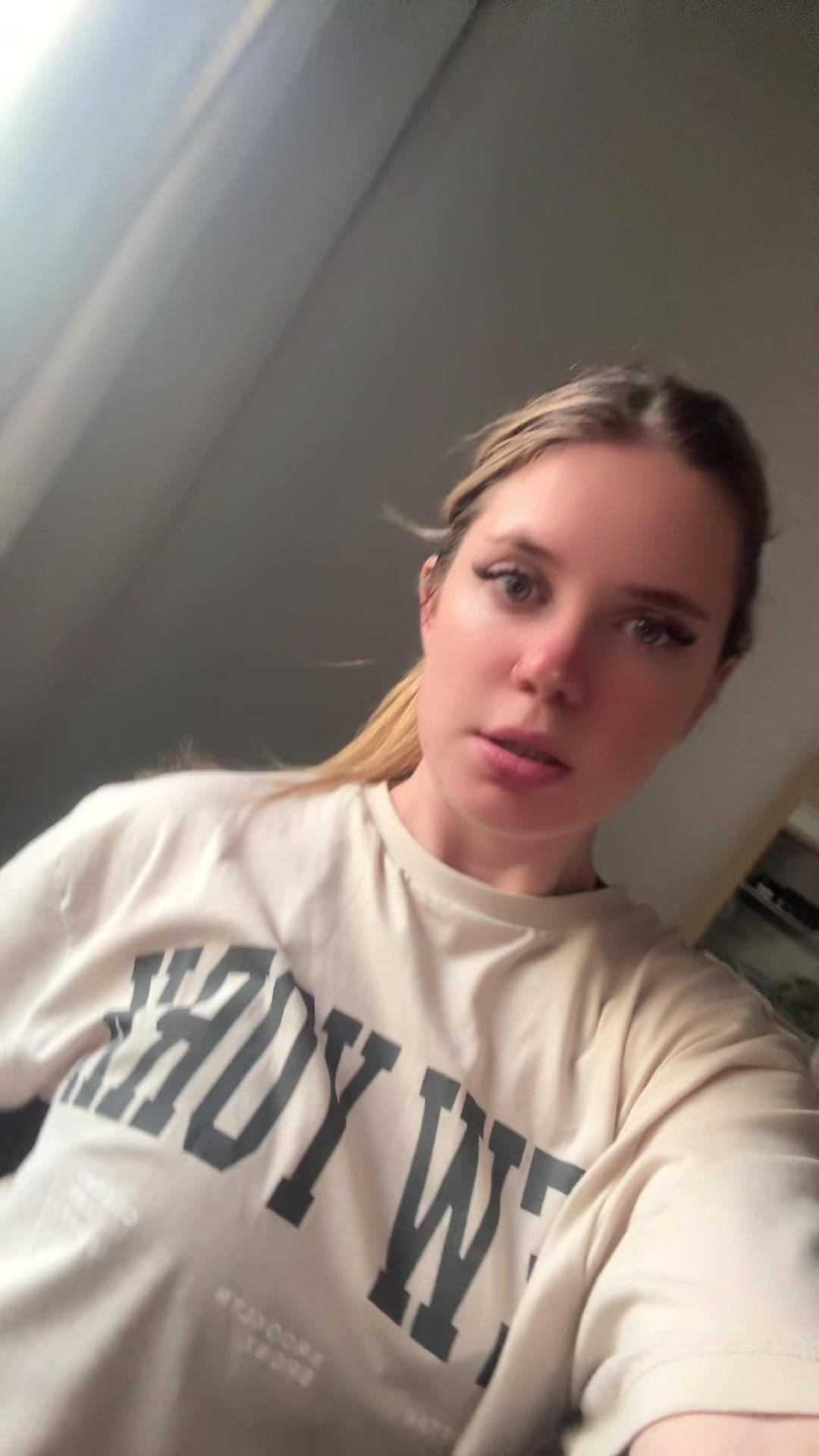 @Em𑣲