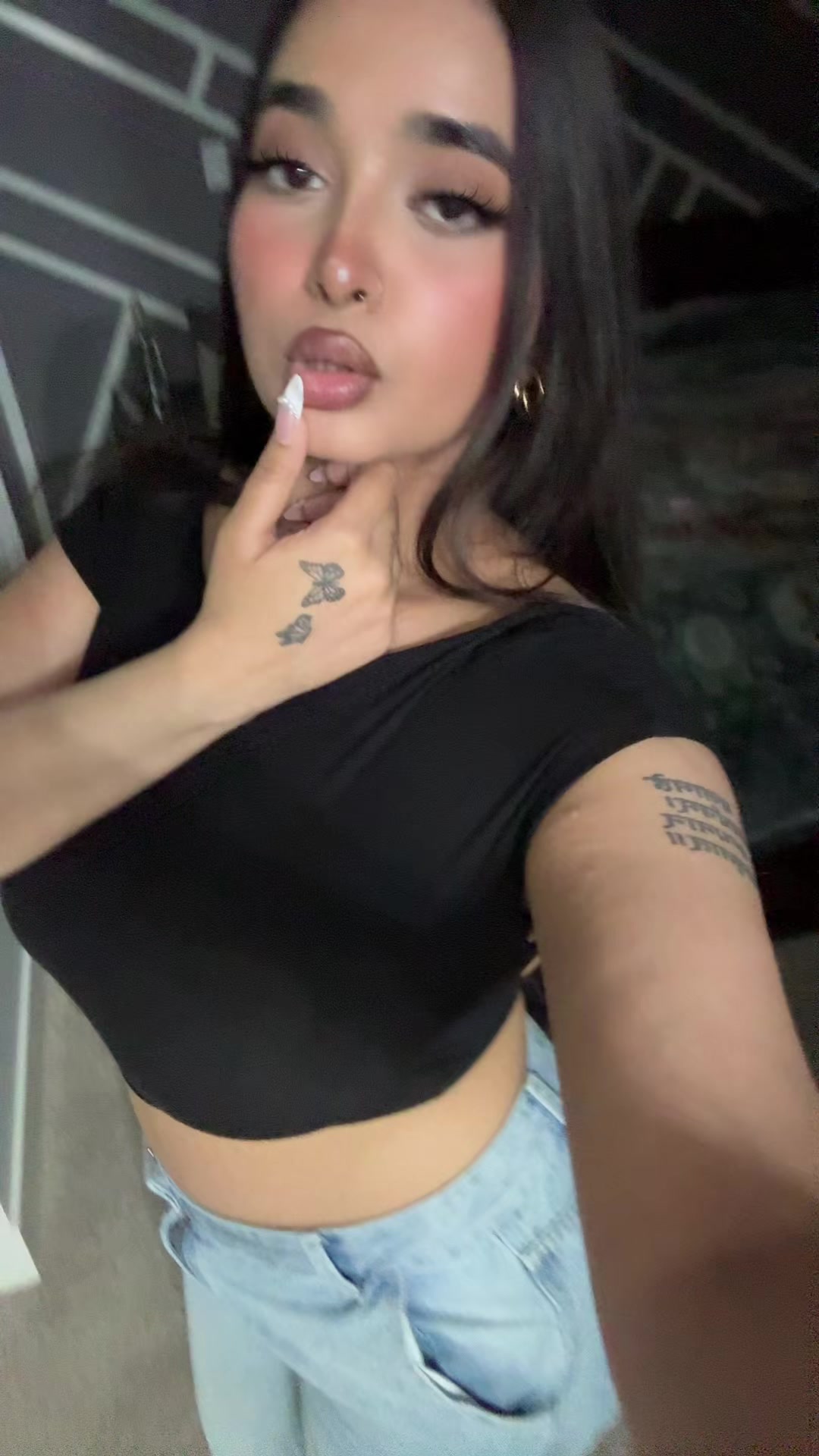 @Ana 🦋