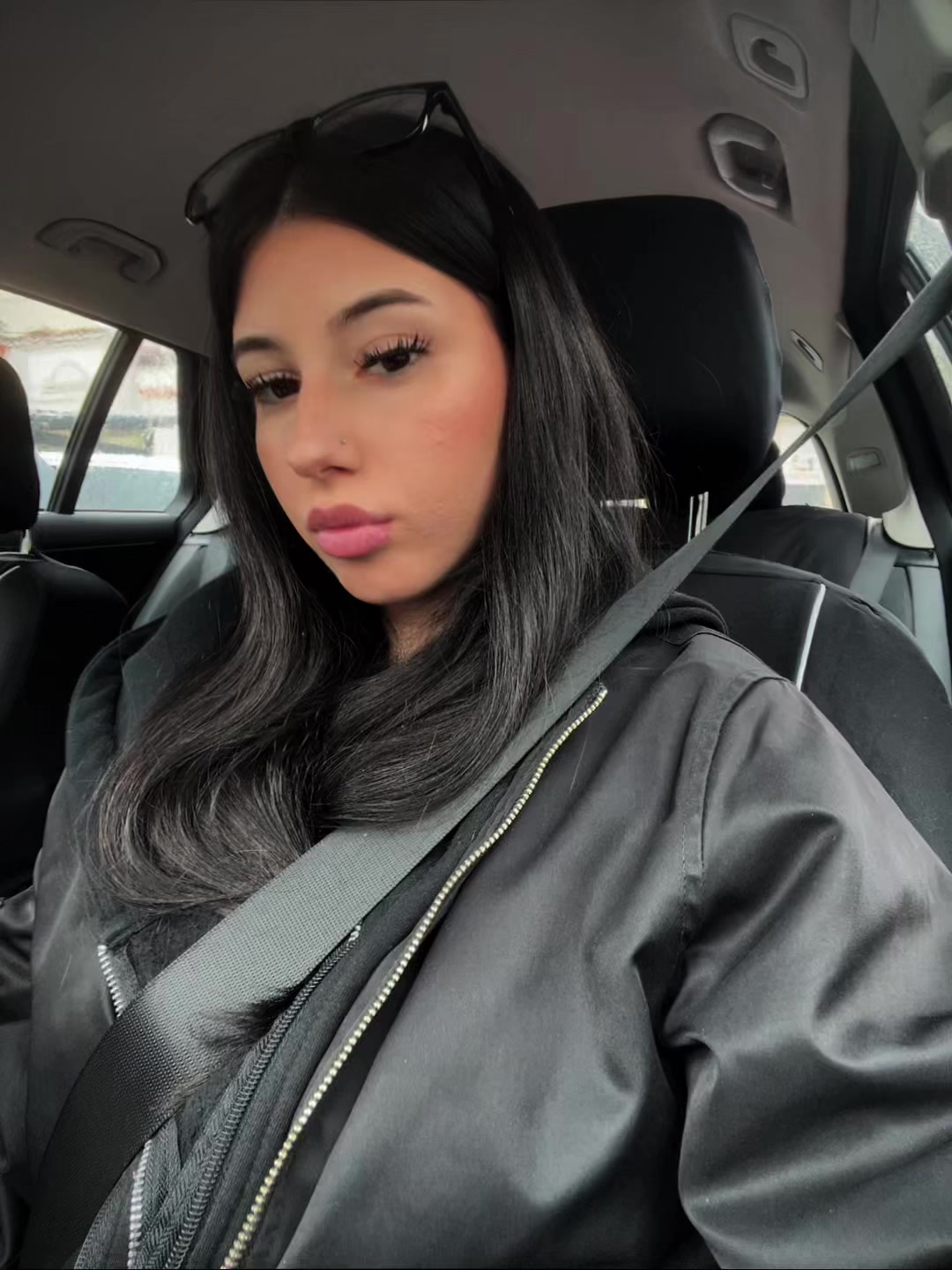 @🫦