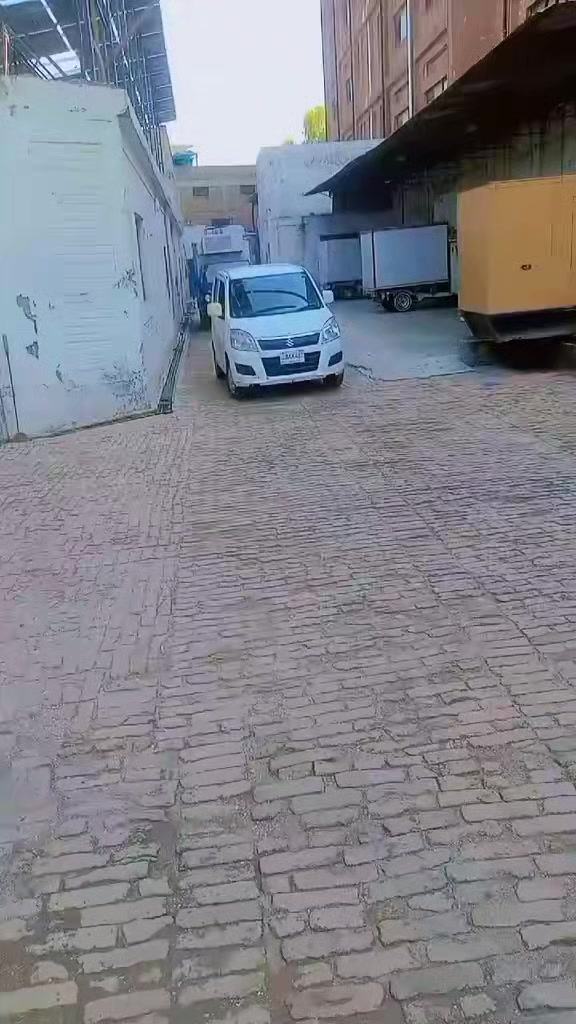 @&Ccedil;h T&auml;h&iuml;r &Auml;z&icirc;z