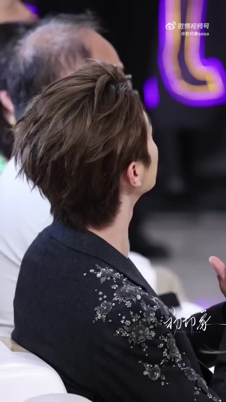 @Idให้โอกาสฉันหน่อย