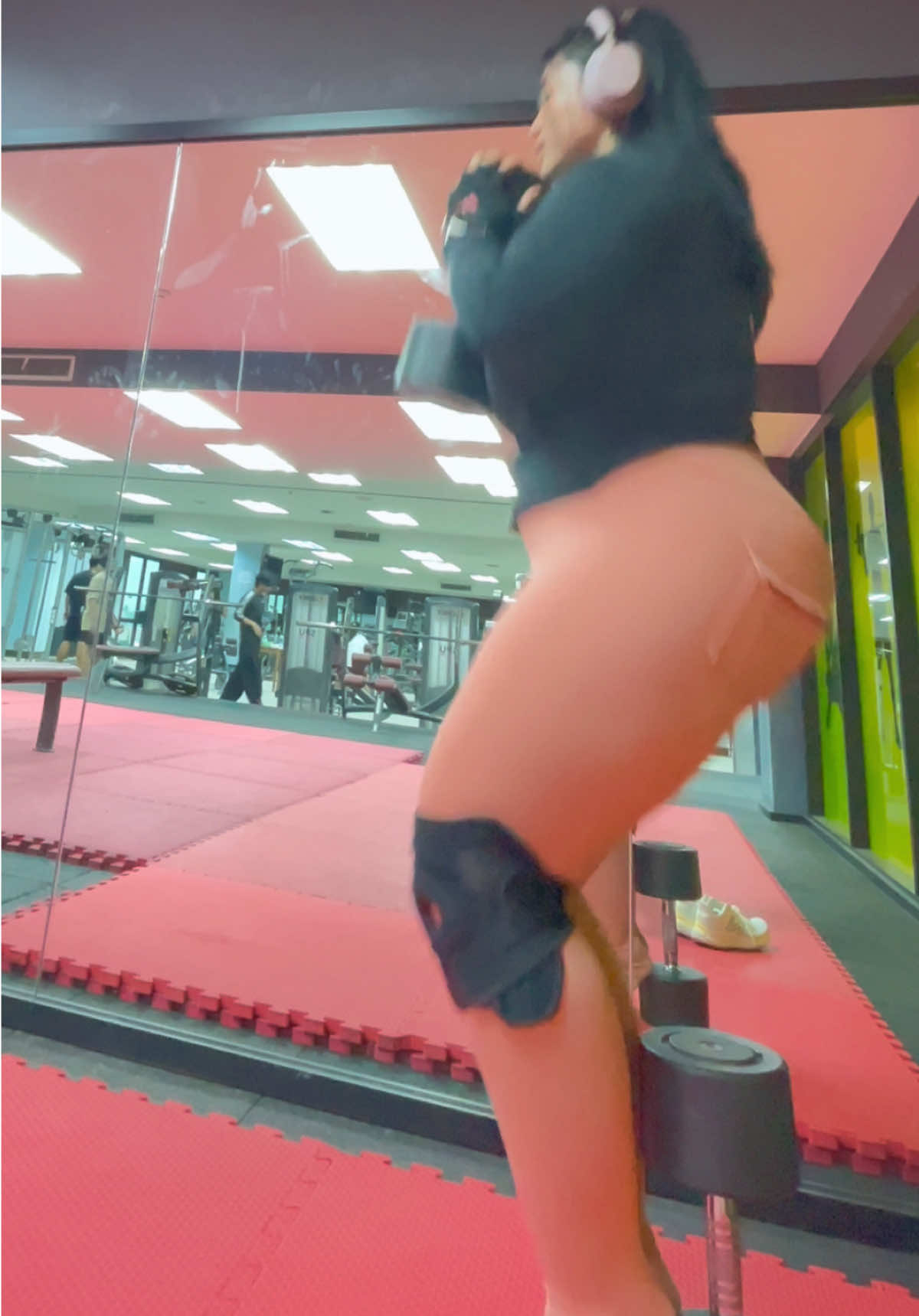 @Elly_gymlover