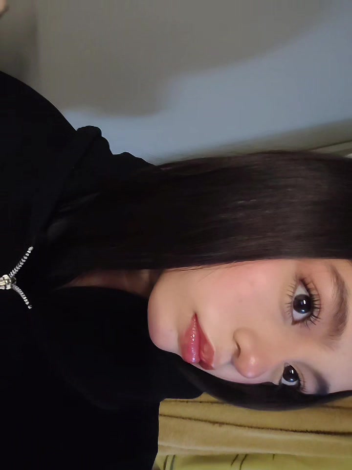 @Luna