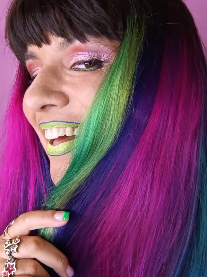 @TheMirrorBeauty lip art 💋🌈💄