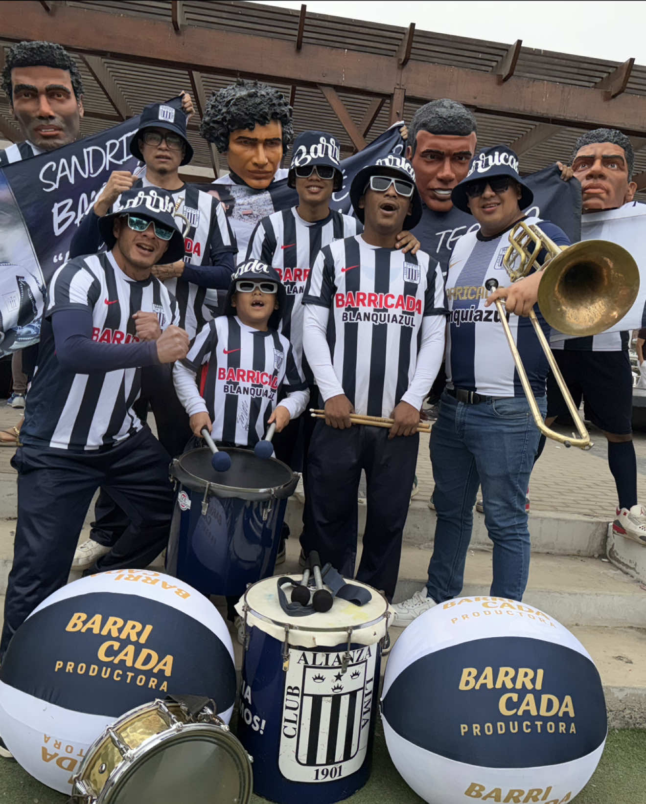 @barricada 🥁💯