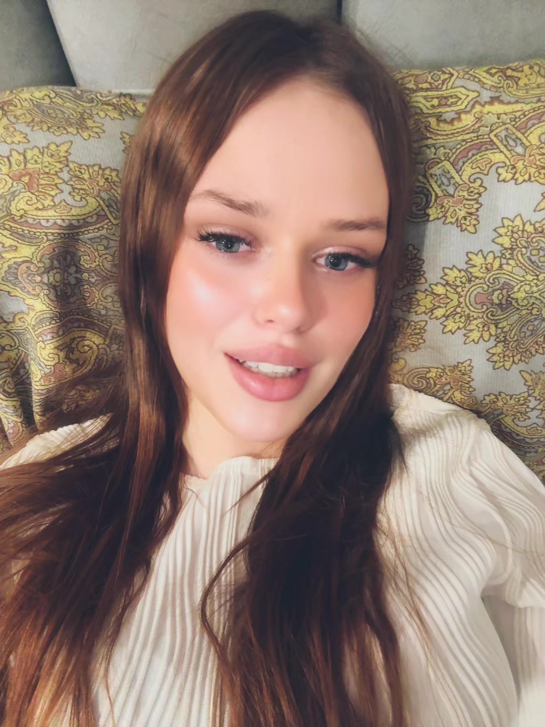 @𝓚𝓻𝓲𝓼𝓽𝓲𝓷𝓪 𝓡𝓸𝓰𝓪𝓷𝓸?