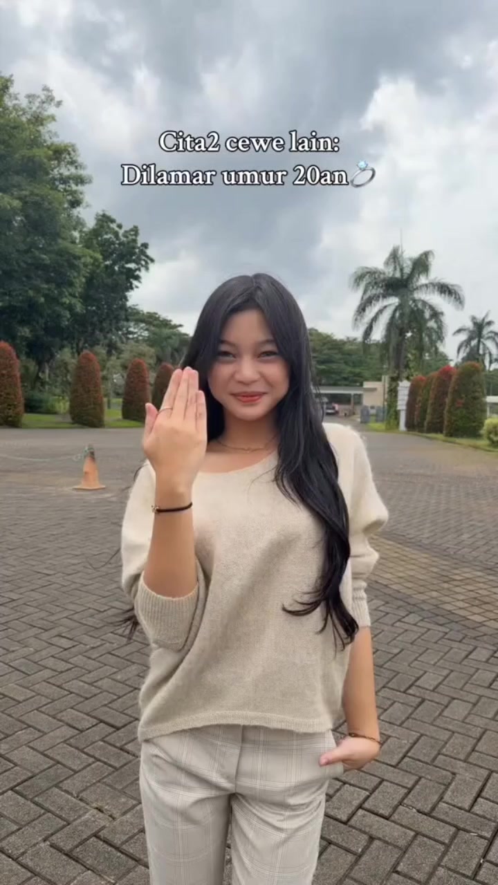 @queena_gadis