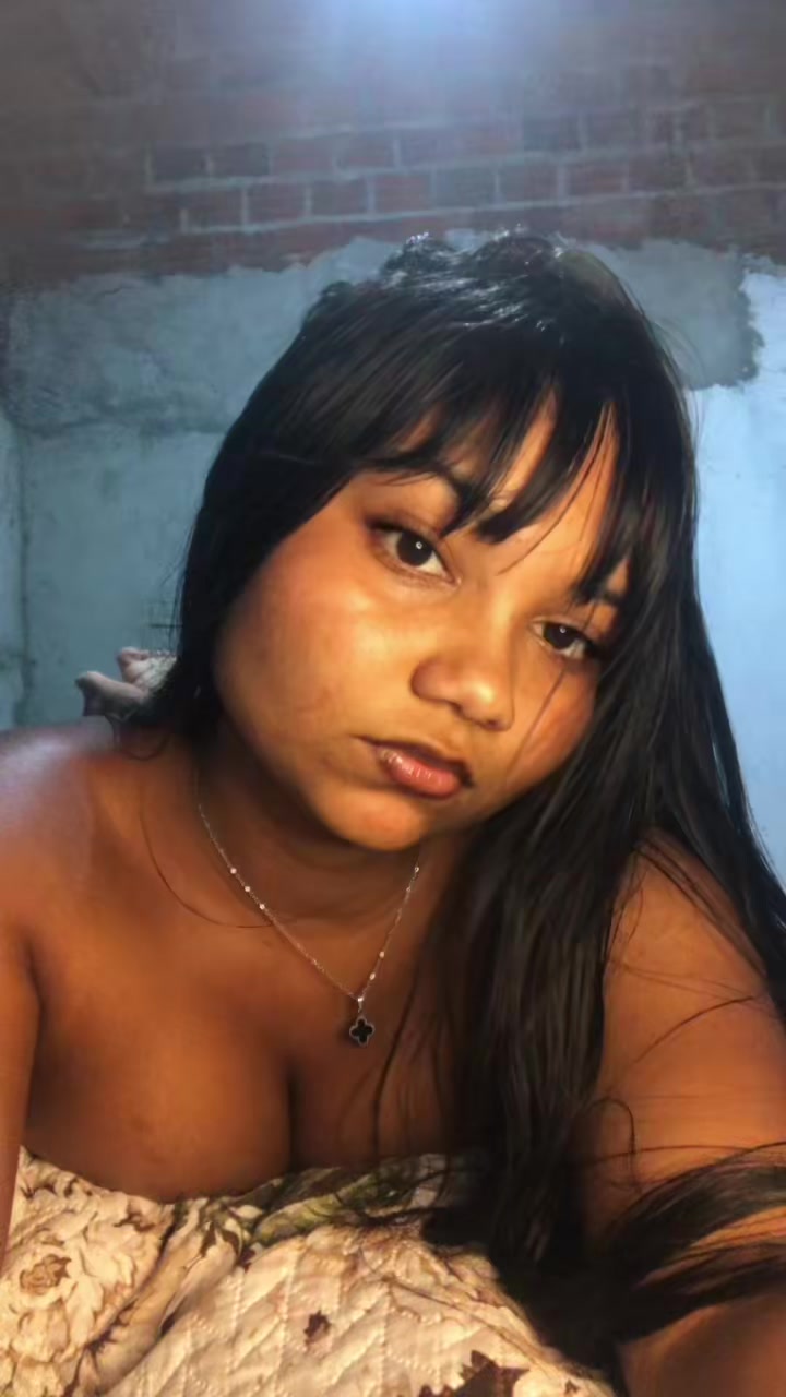 @Indiazinha