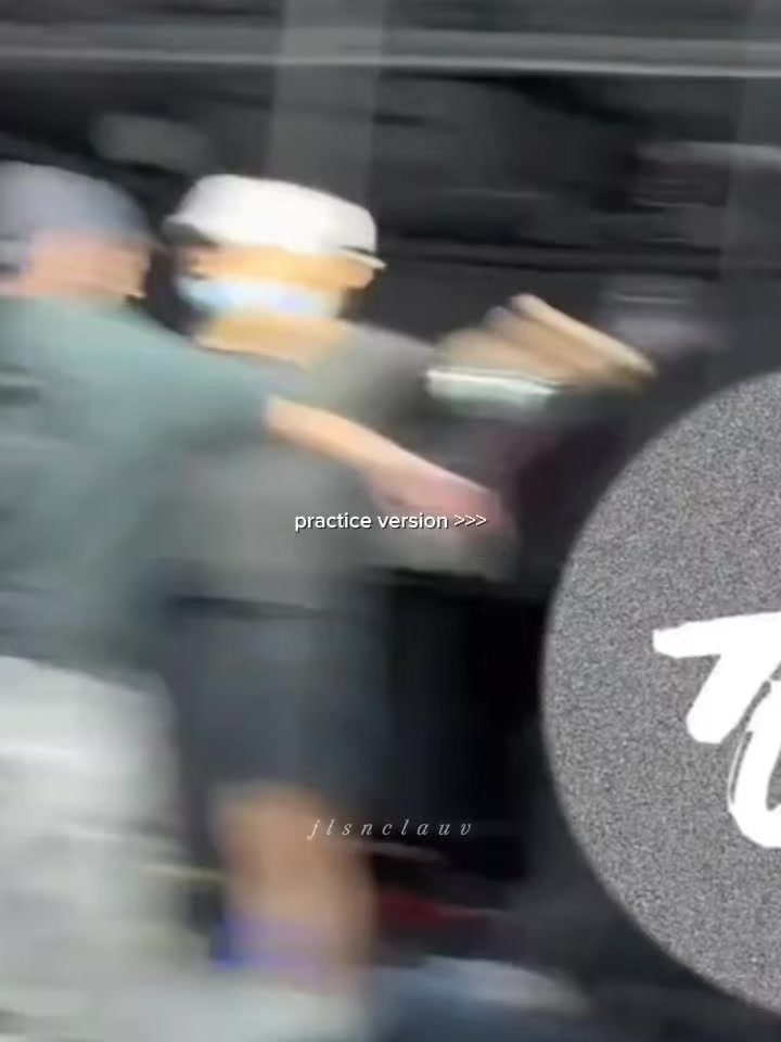 @𝐂𝐥𝐚𝐚𝐚.𝐉𝐋 🌊🎸