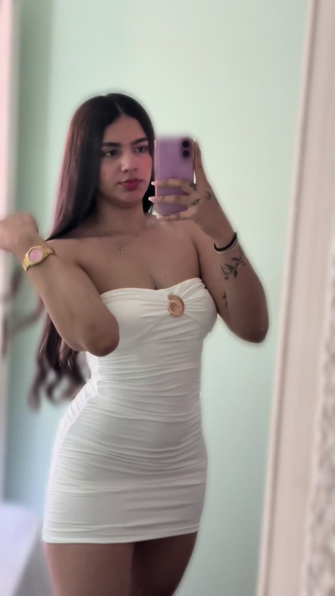@Angie Cruz 🍓