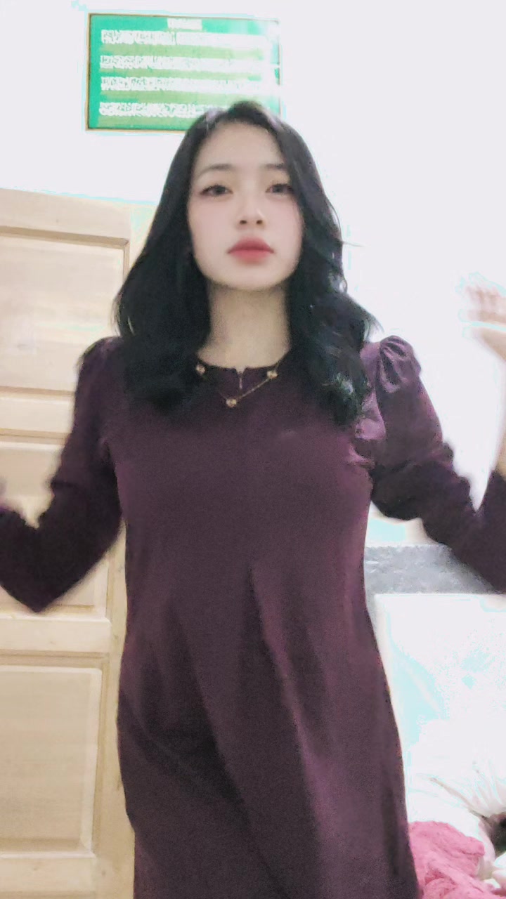@Monee2