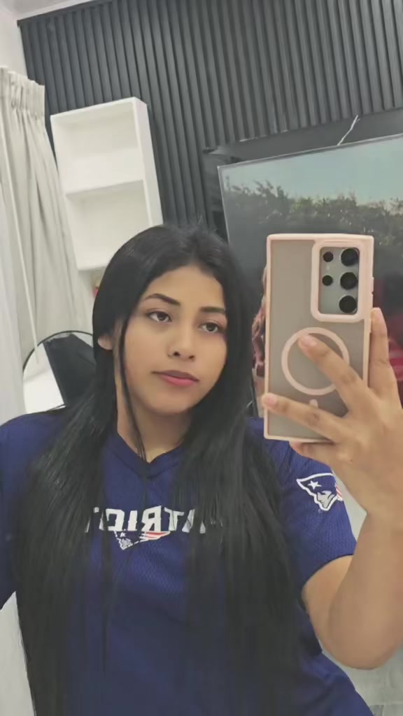 @Nora López🦄