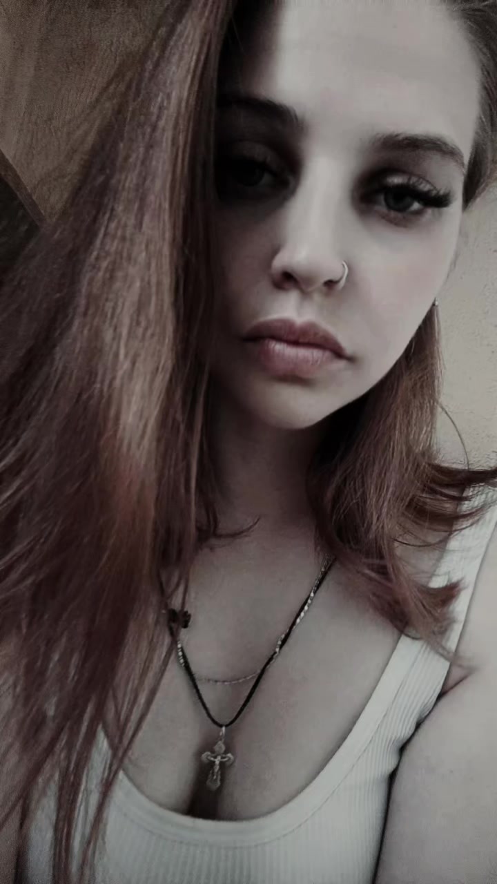 @hudkovapolina25_12