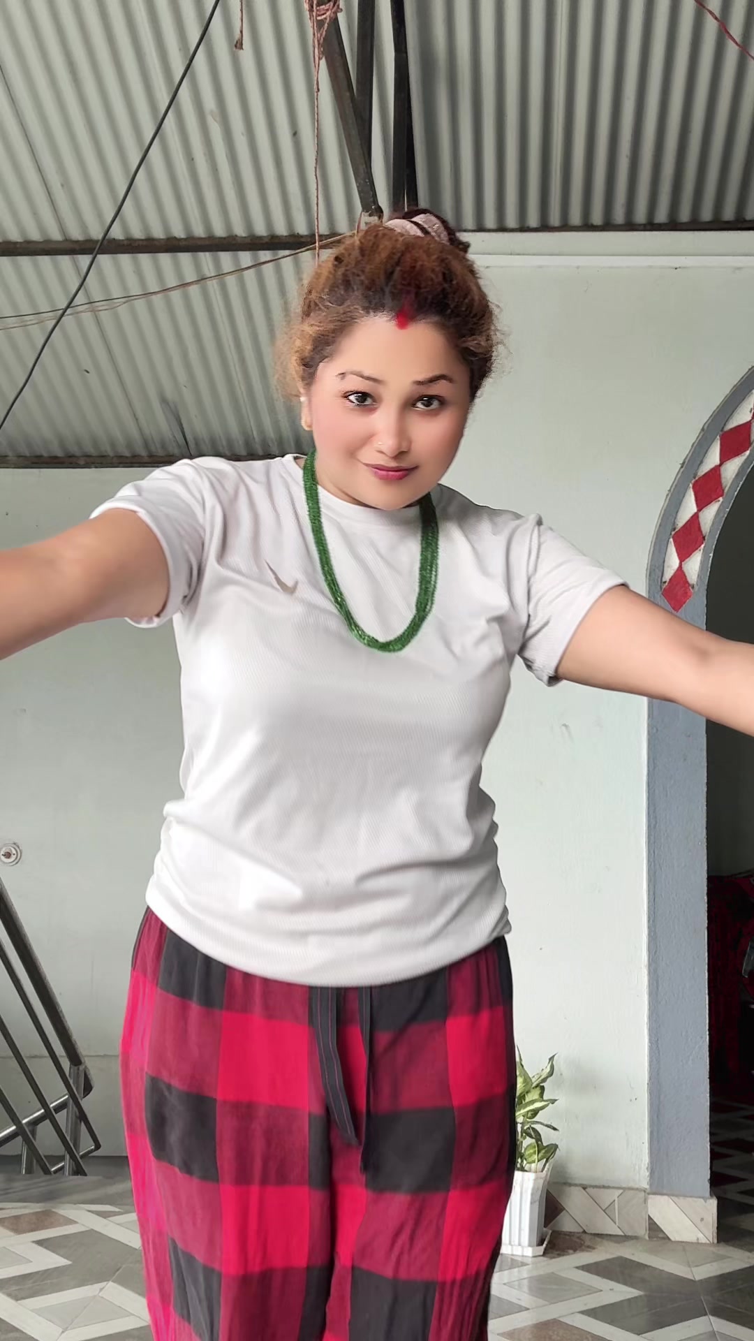 @{मीरा फेन्सी कस्मेटी}