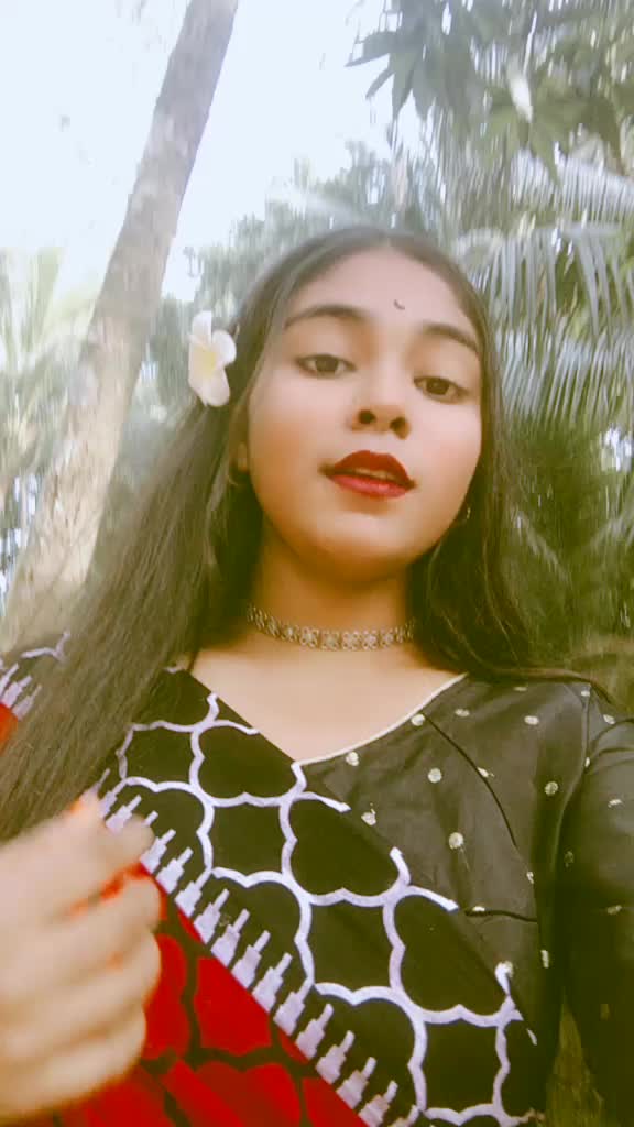 @মায়াবতী😊😅