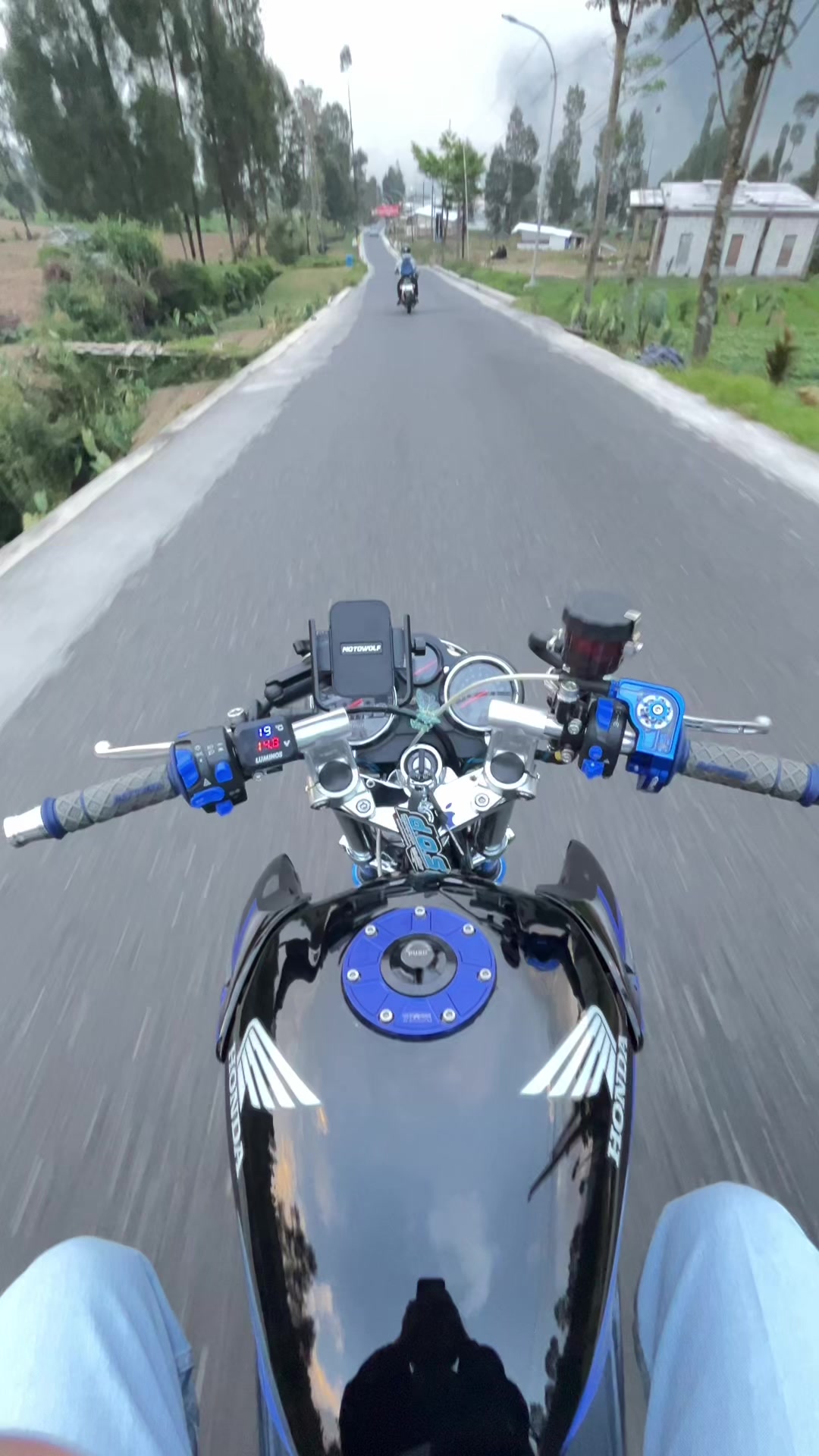 @Krisna Tidak Biru