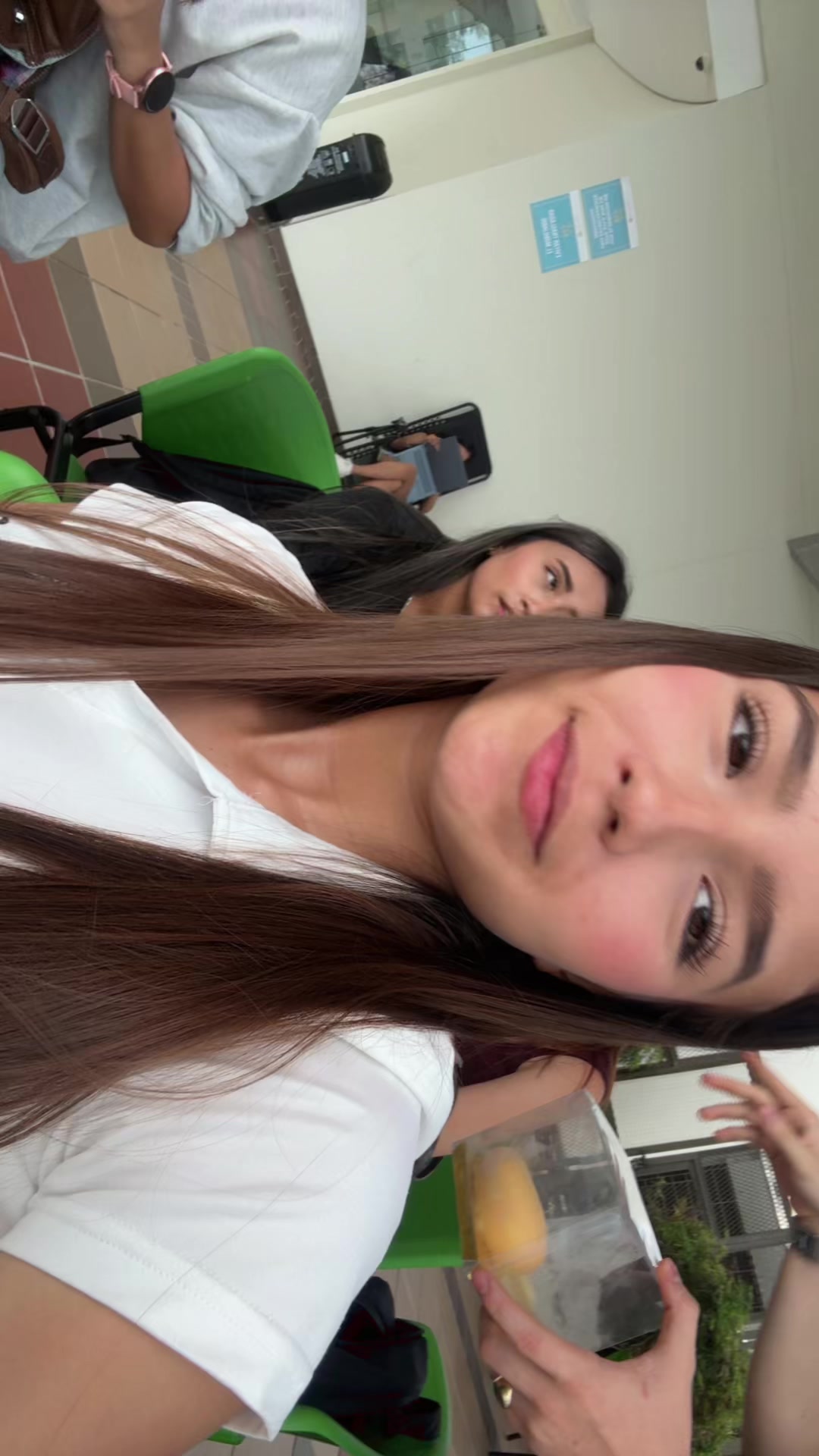 @Valxntina