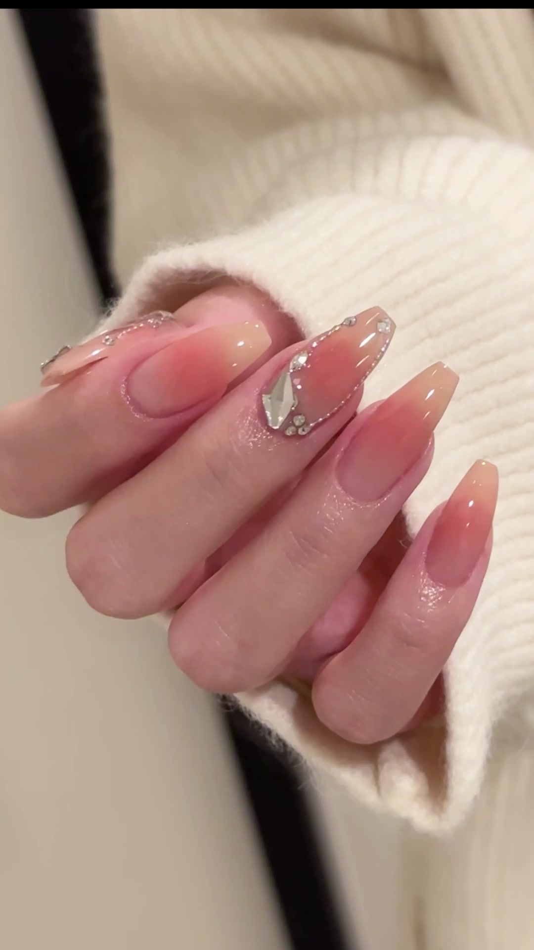 @よる