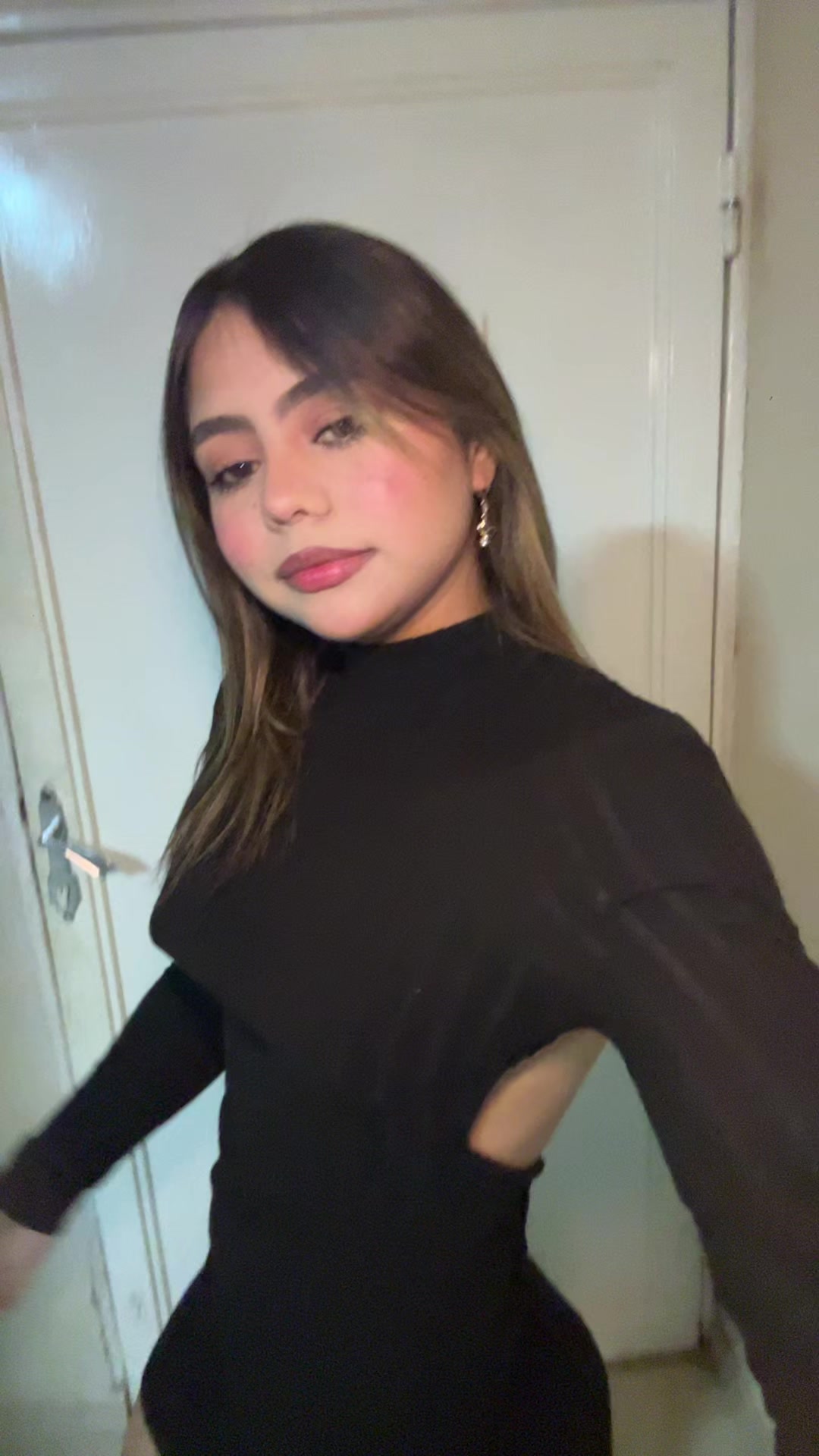 @Vickymedina
