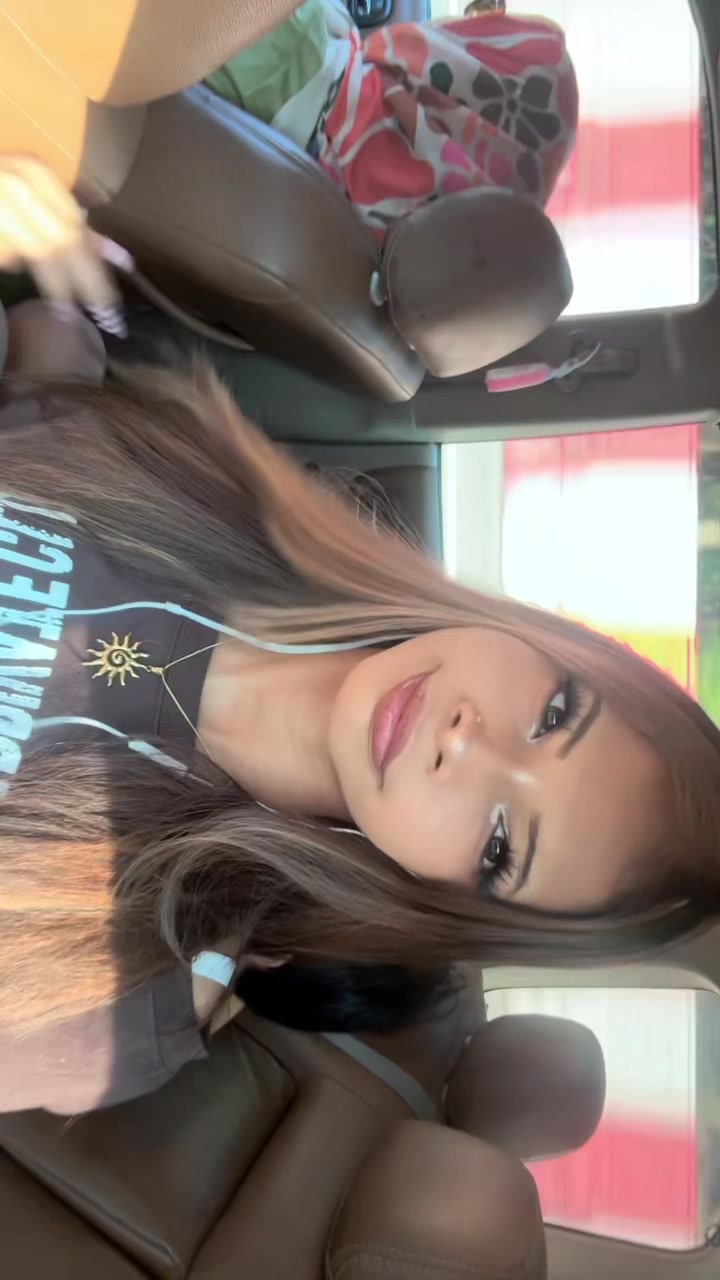 @ᥫ᭡.