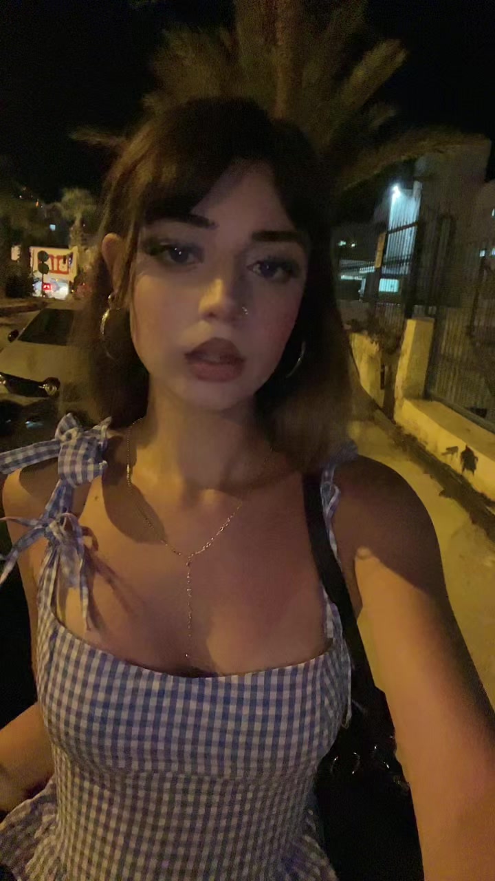 @adelinaskim