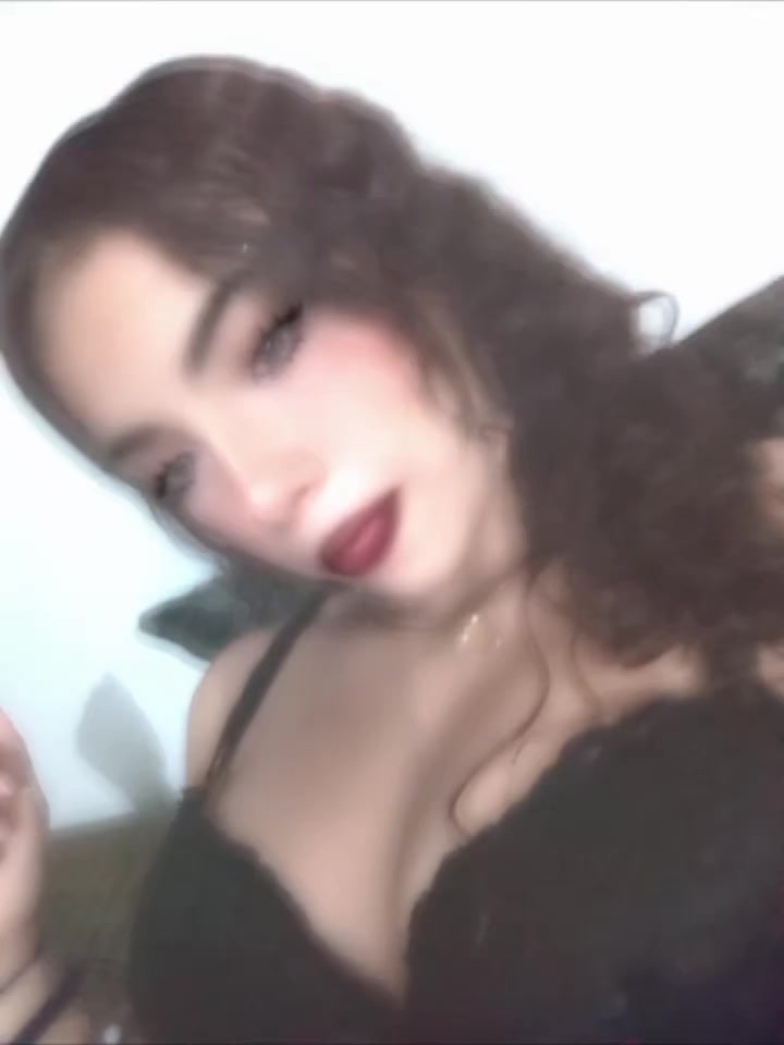 @Dhïbã 🖤👄