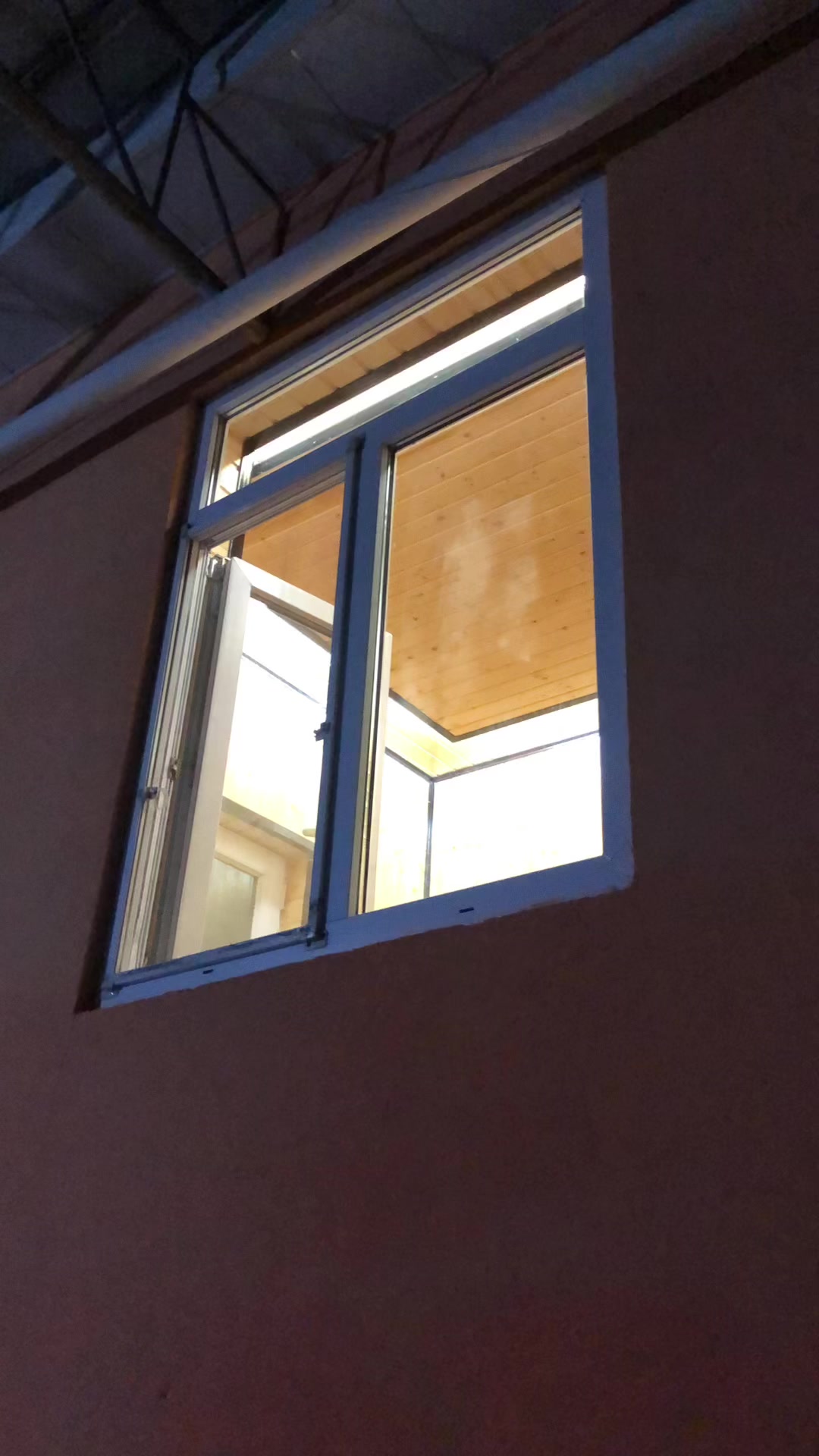 @..............