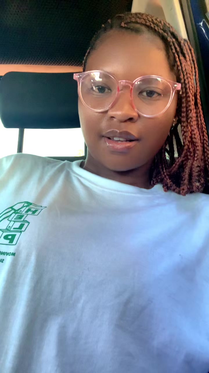 @Sisoe 🦋🎀🤍!)