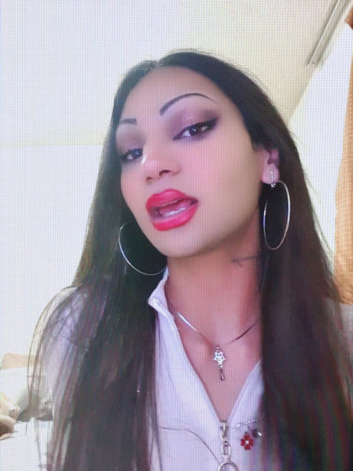 @๐๐๐E๐๐